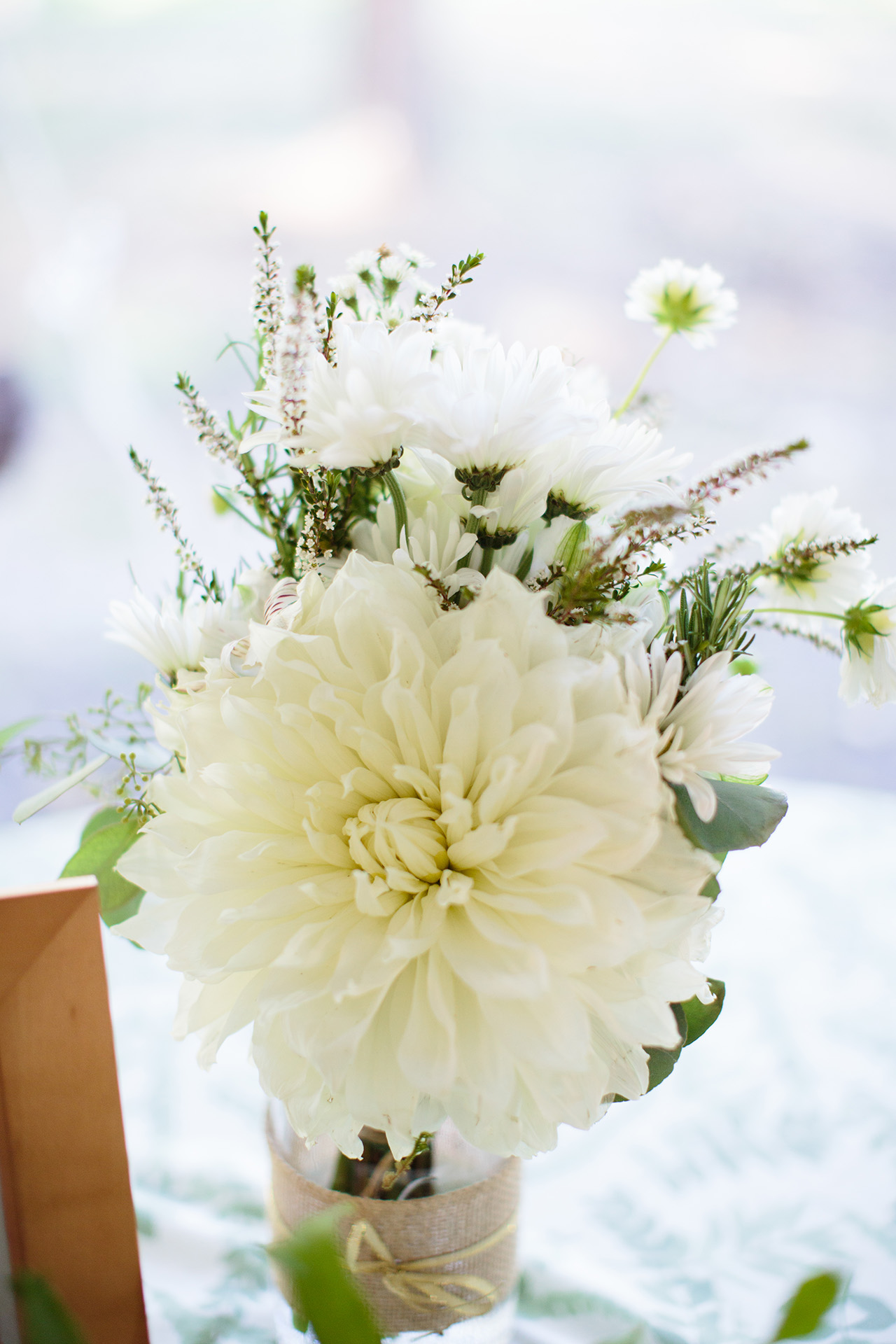 white dahilia greenery centerpieces flowers