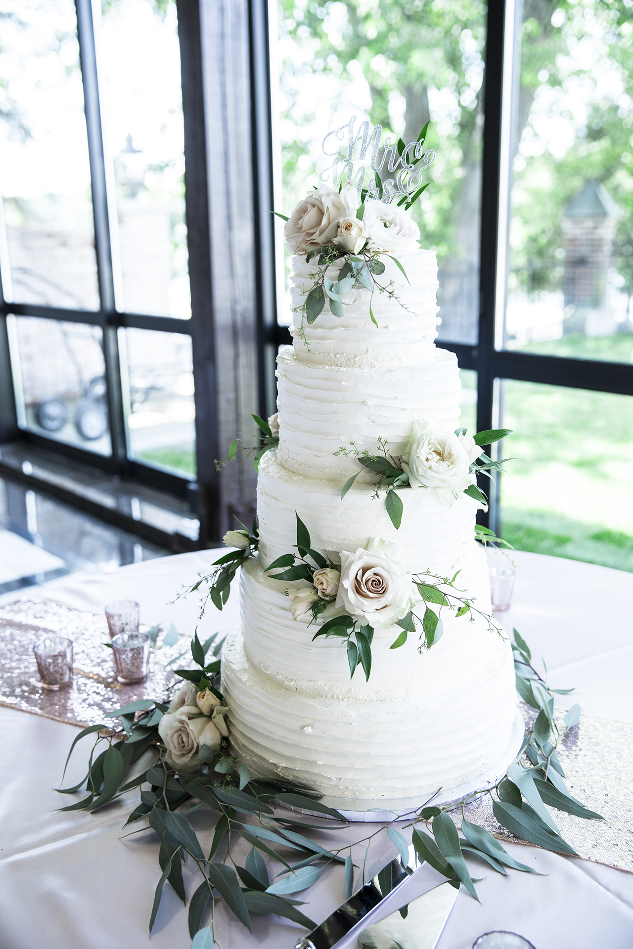white cake florals