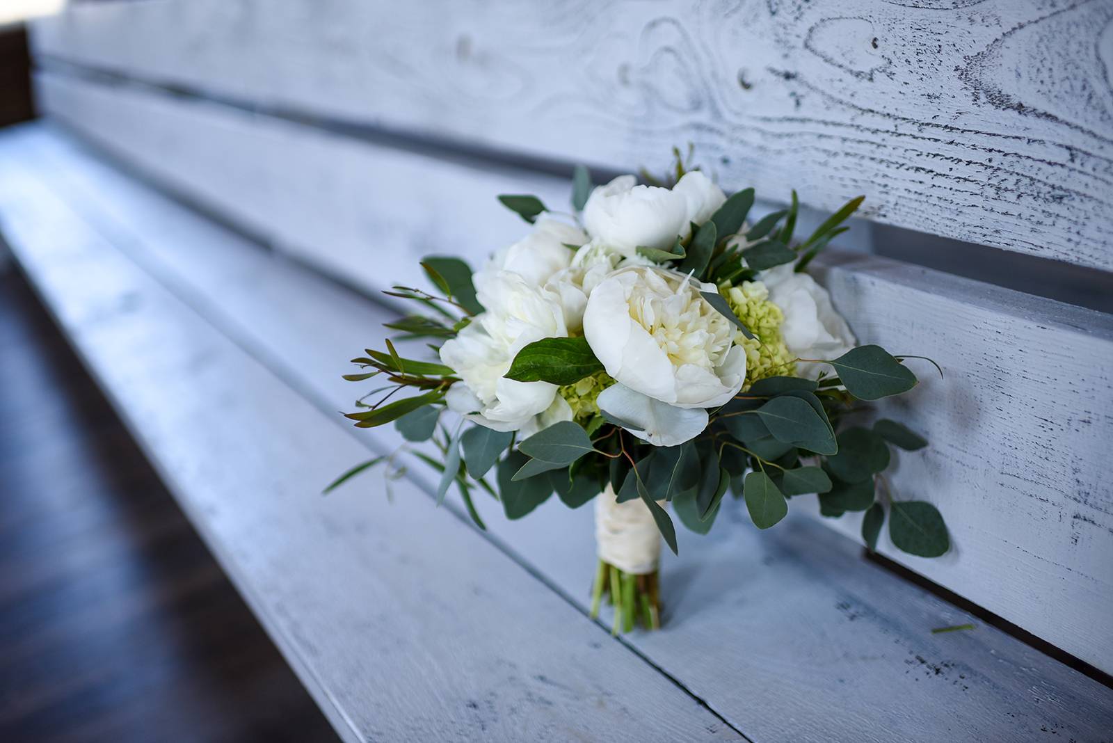 white peonies bouquet