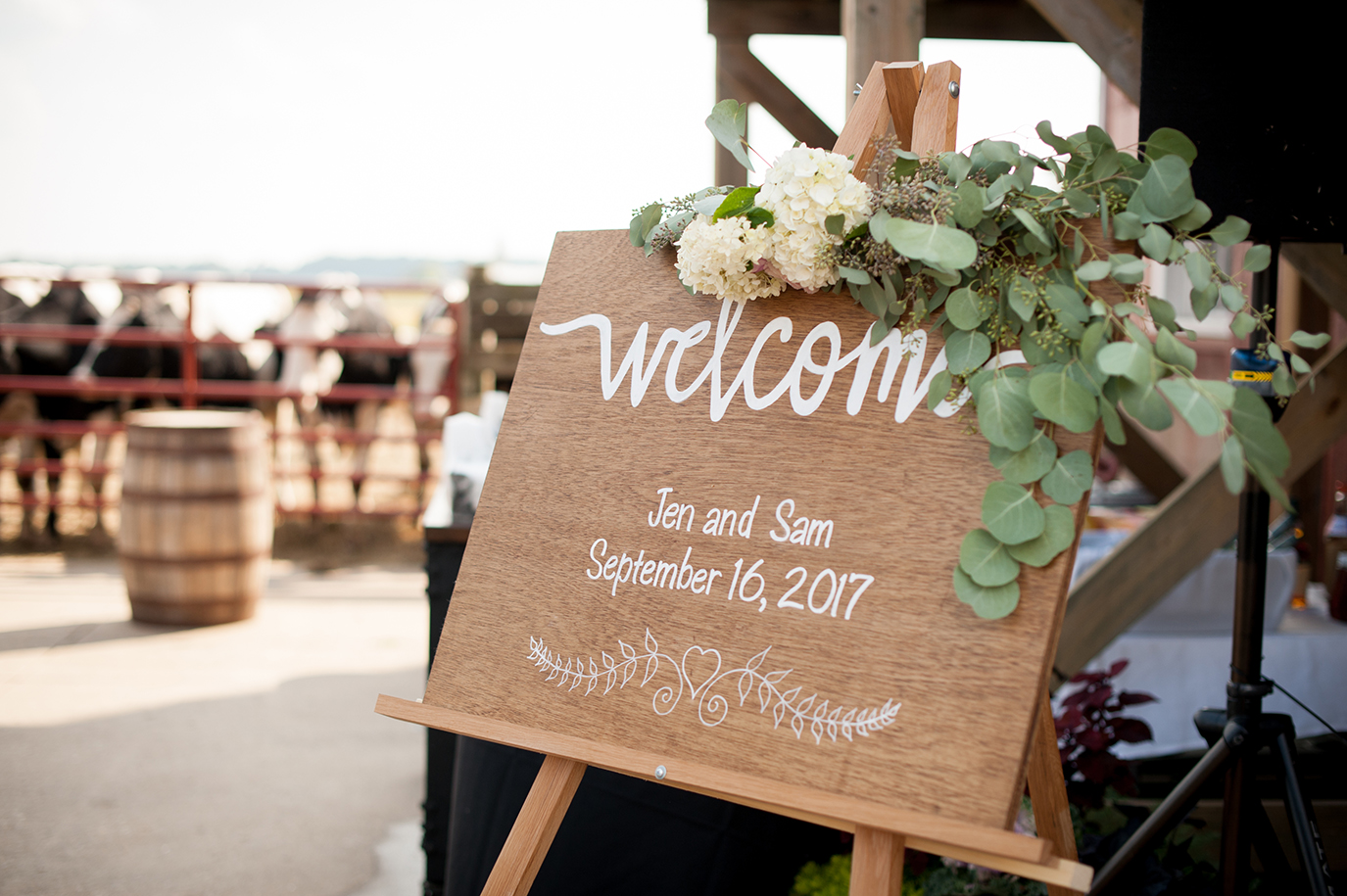 welcome wedding sign