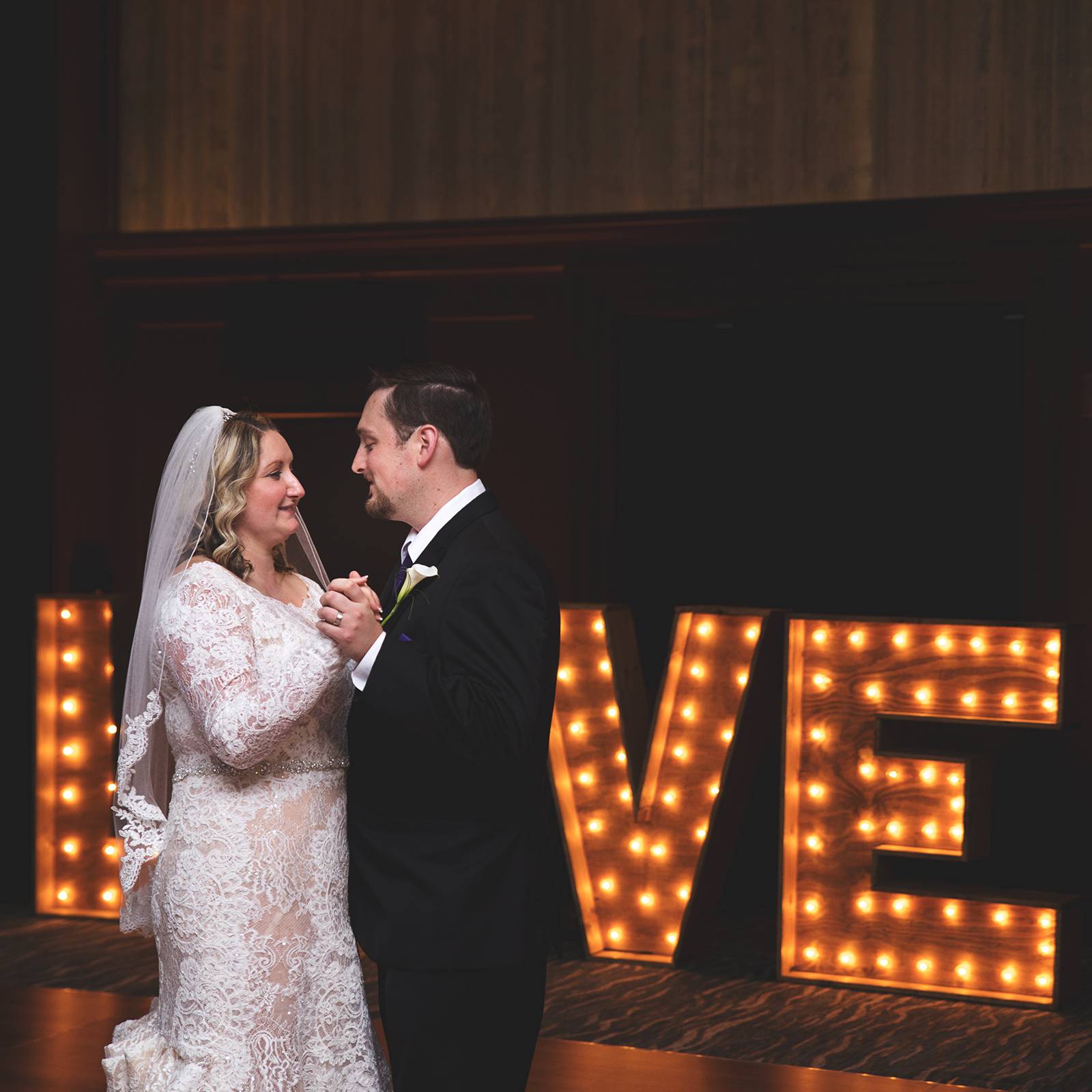 marquee letters, newly weds, first dance