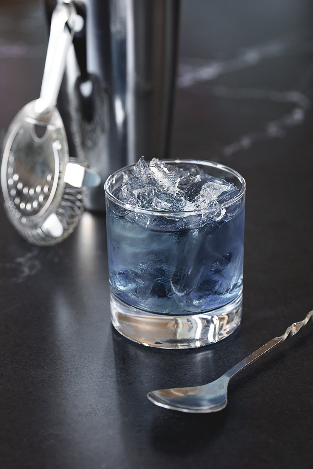 blue tuxedo cocktail, spring drink