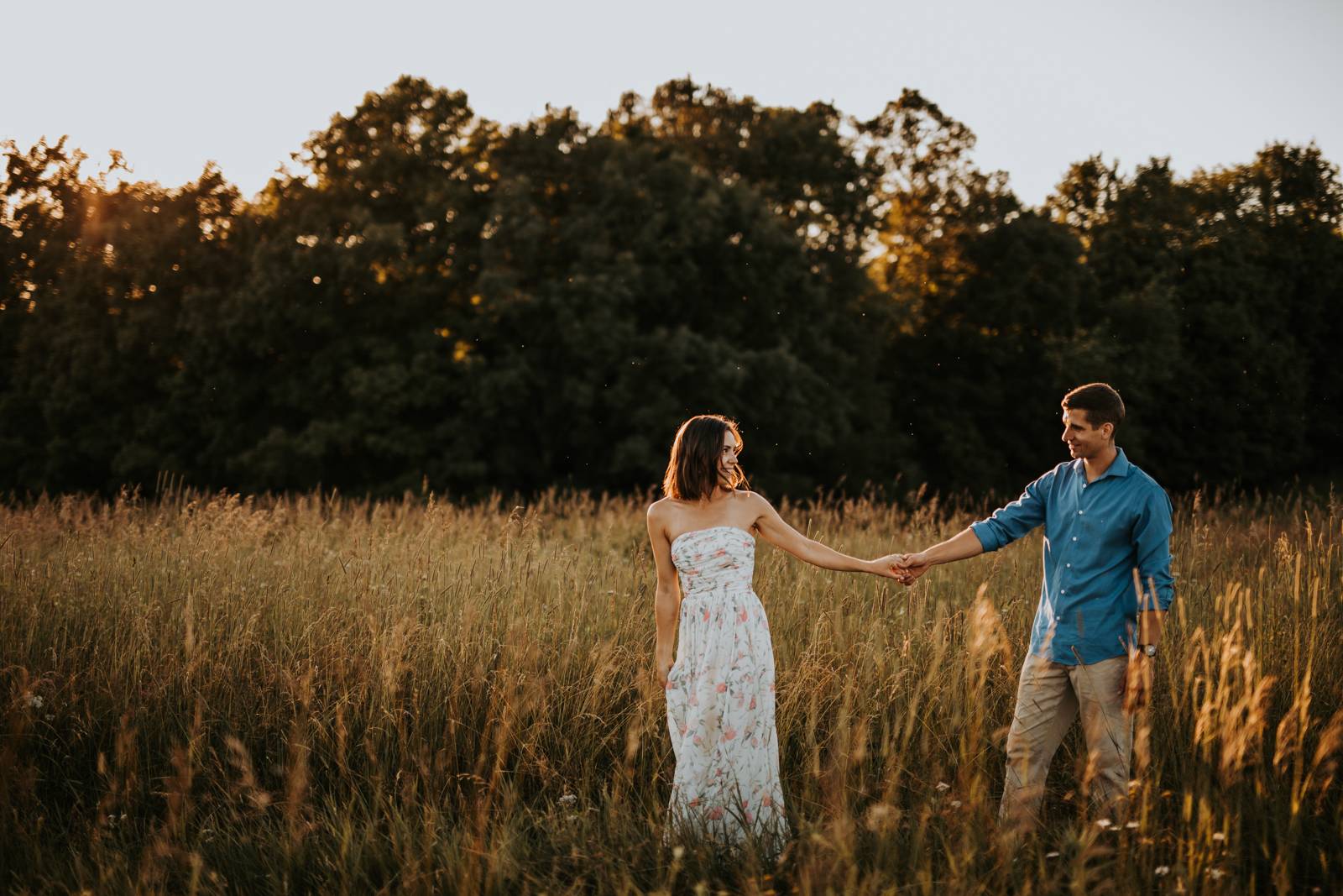 engagement session, outdoor engagement photo, madison wisconsin
