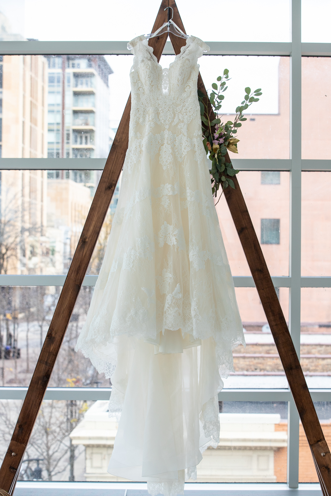 wedding dress, wedding decor