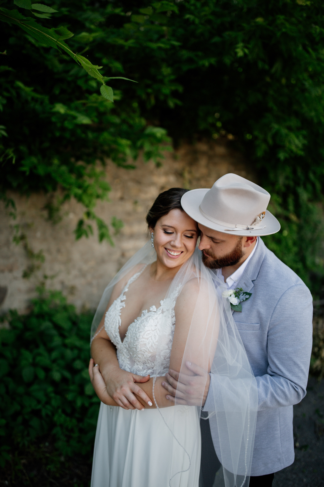 bride, groom