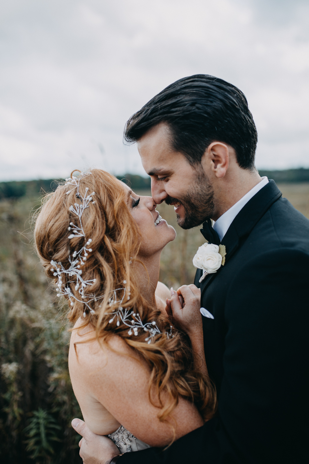 bride and groom outdoor