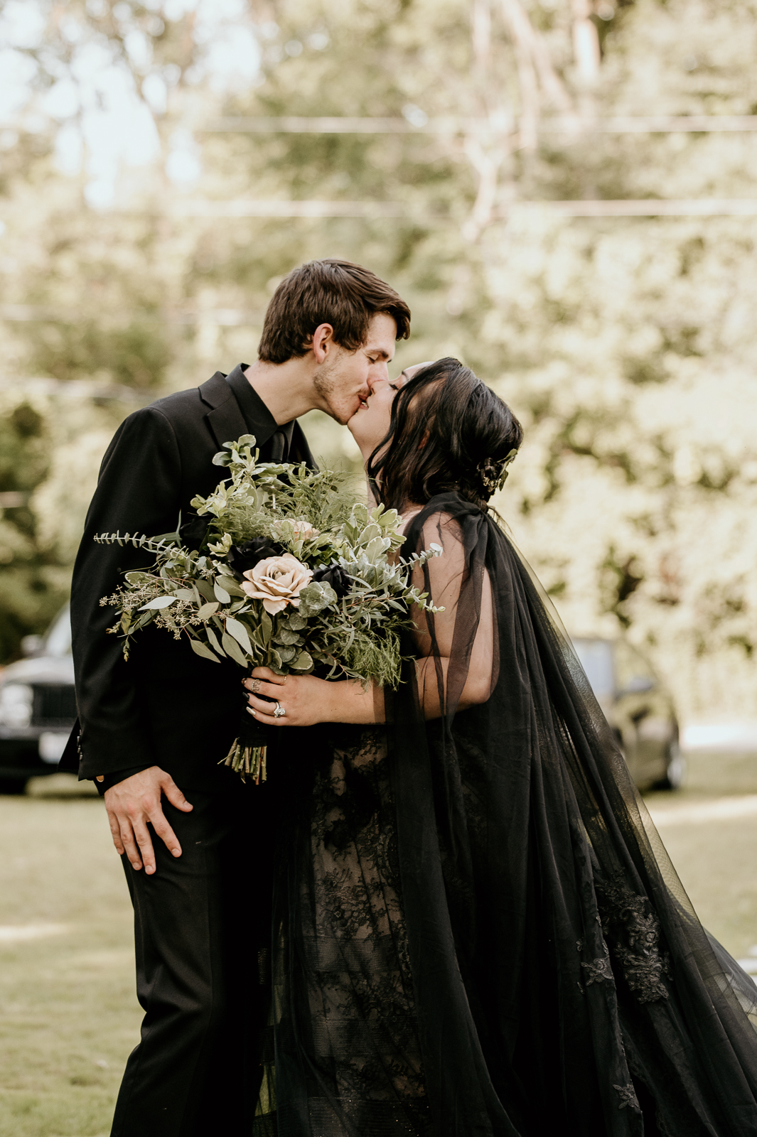 REAL WEDDING // Romantic Dark and Moody Rustic Midwest Wedding