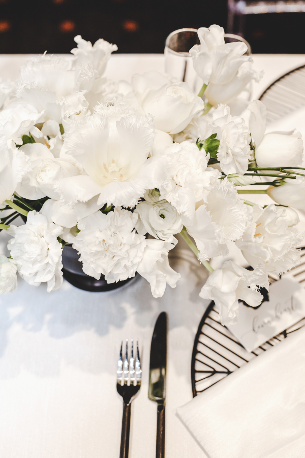 Black and White Table Floral
