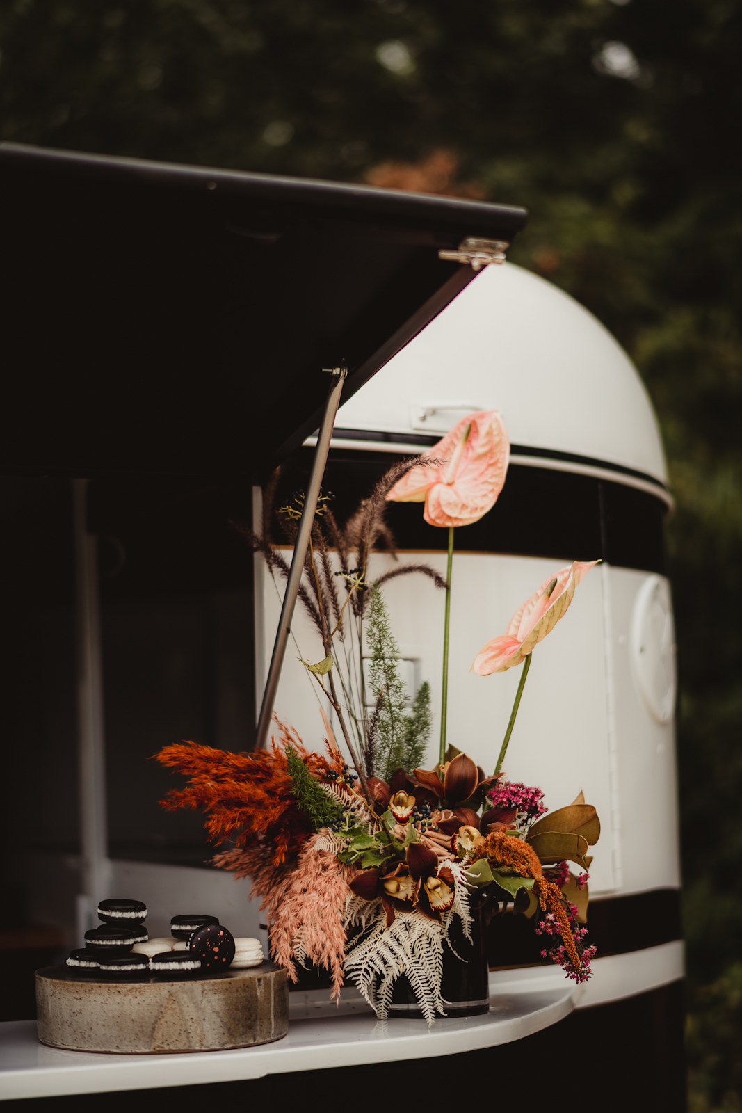 Sleek Floral and Desserts