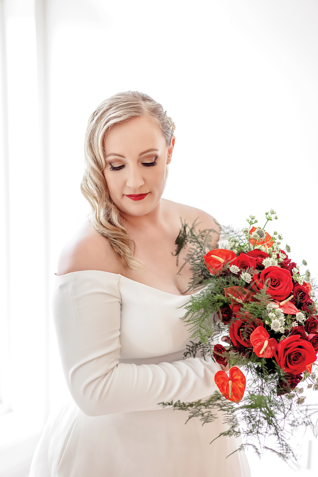 Simple, Contemporary Modern Bridal Beauty Inspiration