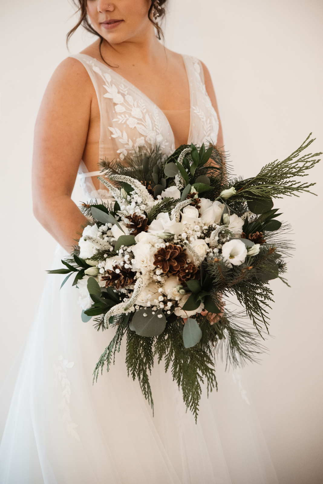 Elegant Winter Bridal Bouquet