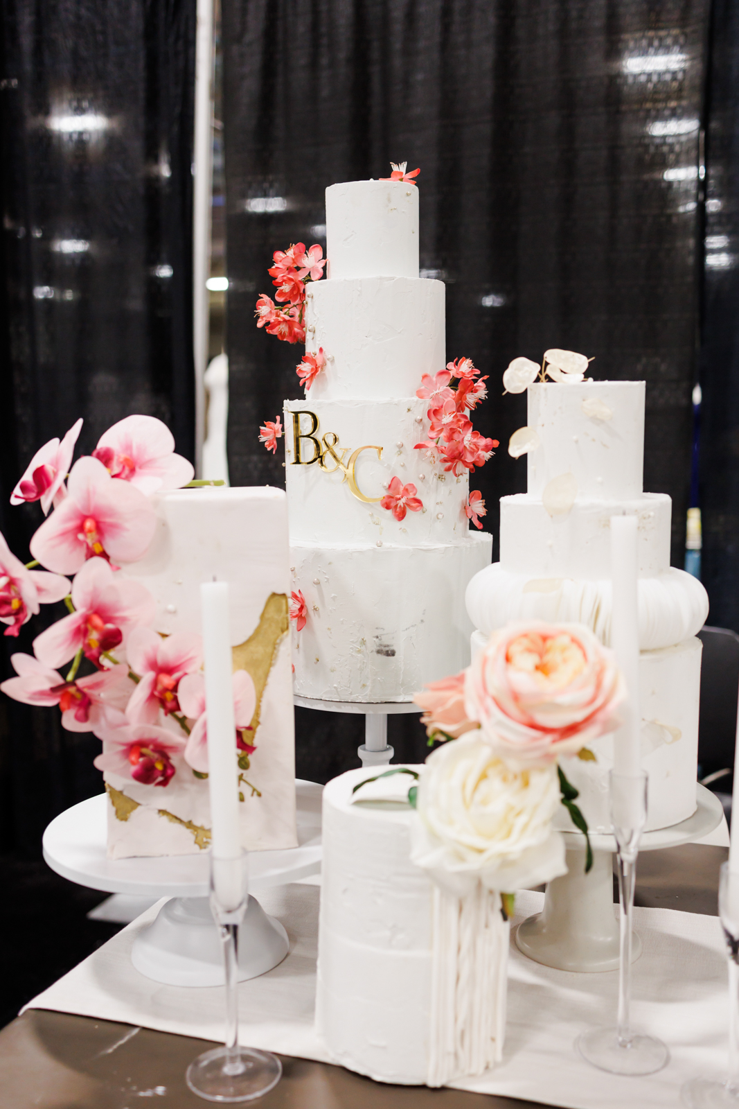 Modern Luxurious Wedding Cake