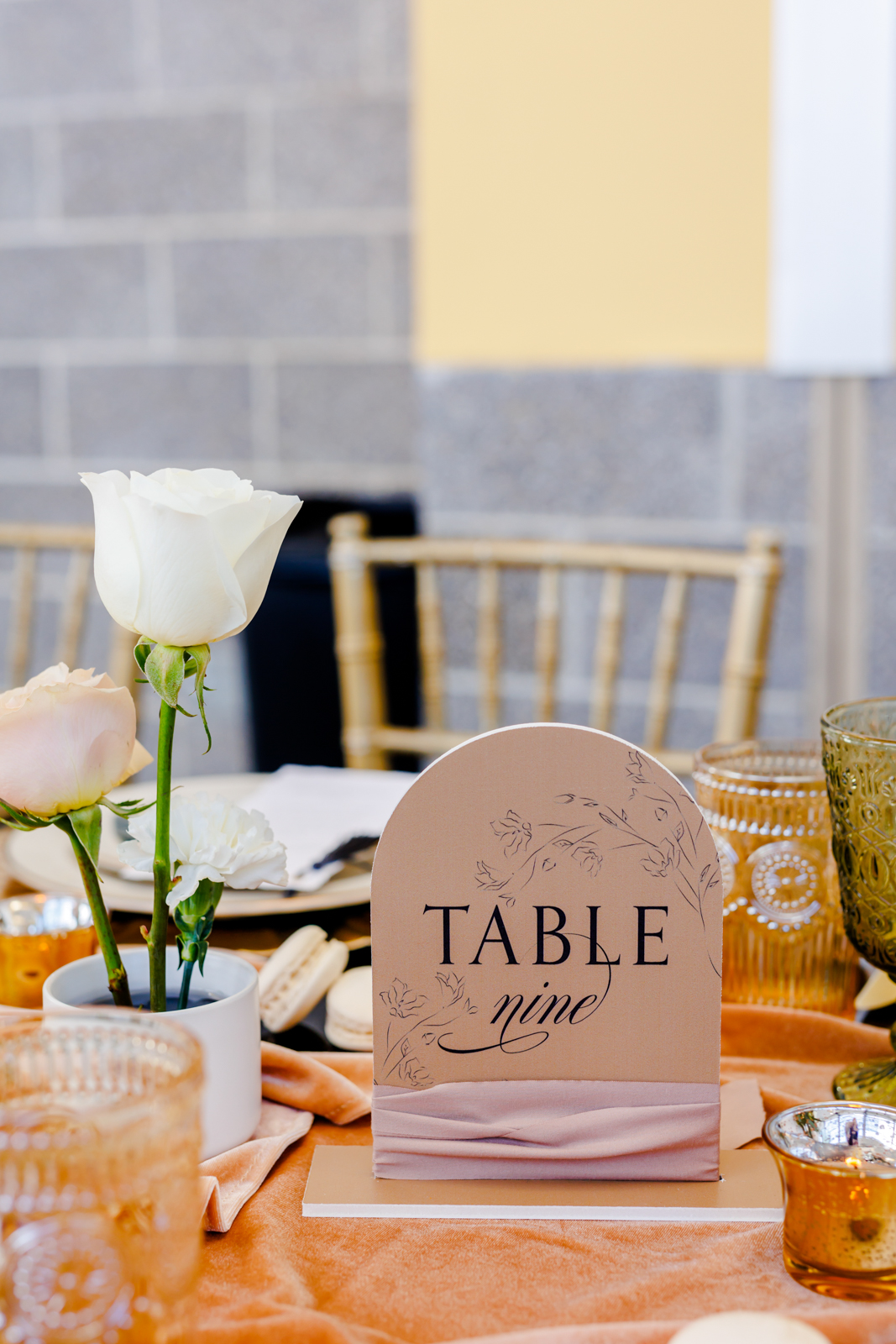 Modern Elegant Table Maker & Centerpiece Floral