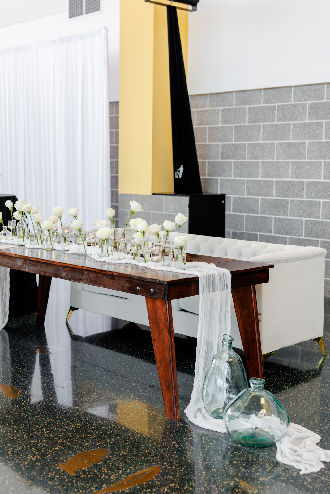 Simple Elegant Modern Reception Table