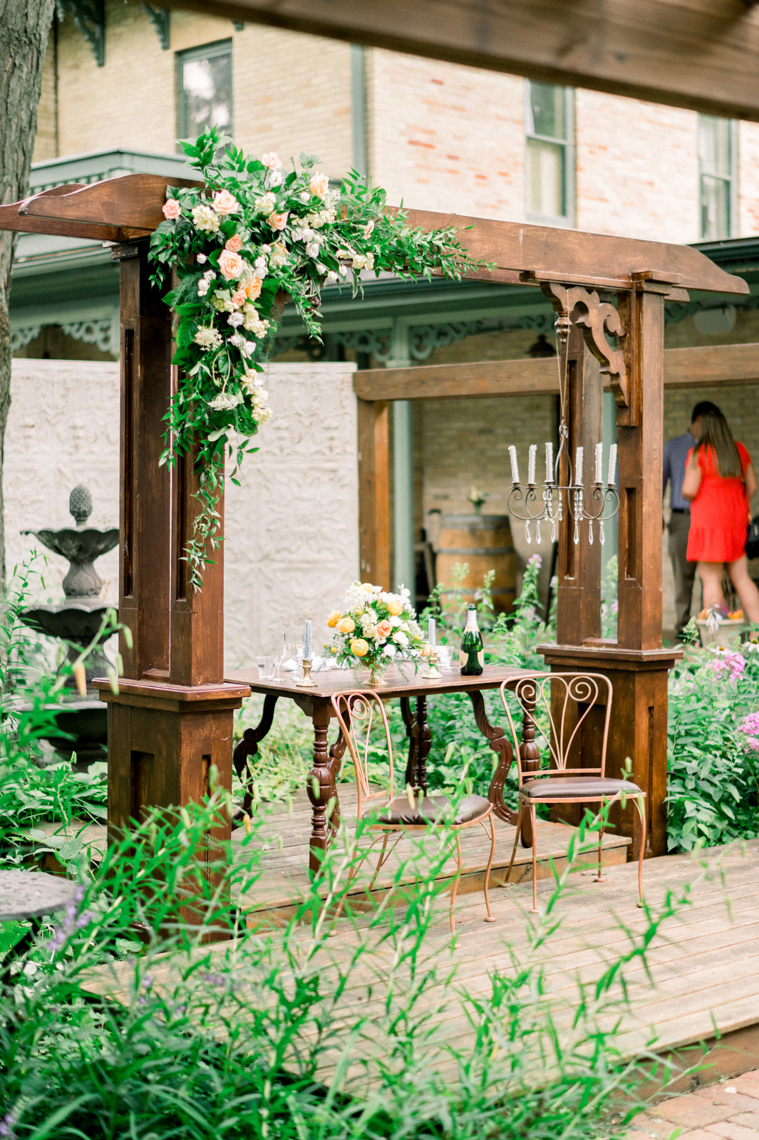 Romantic Garden Sweetheart Table