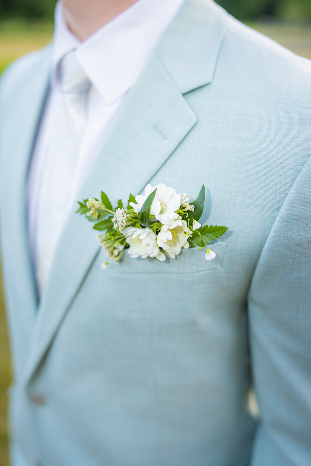 Simple Pocket Boutonniere