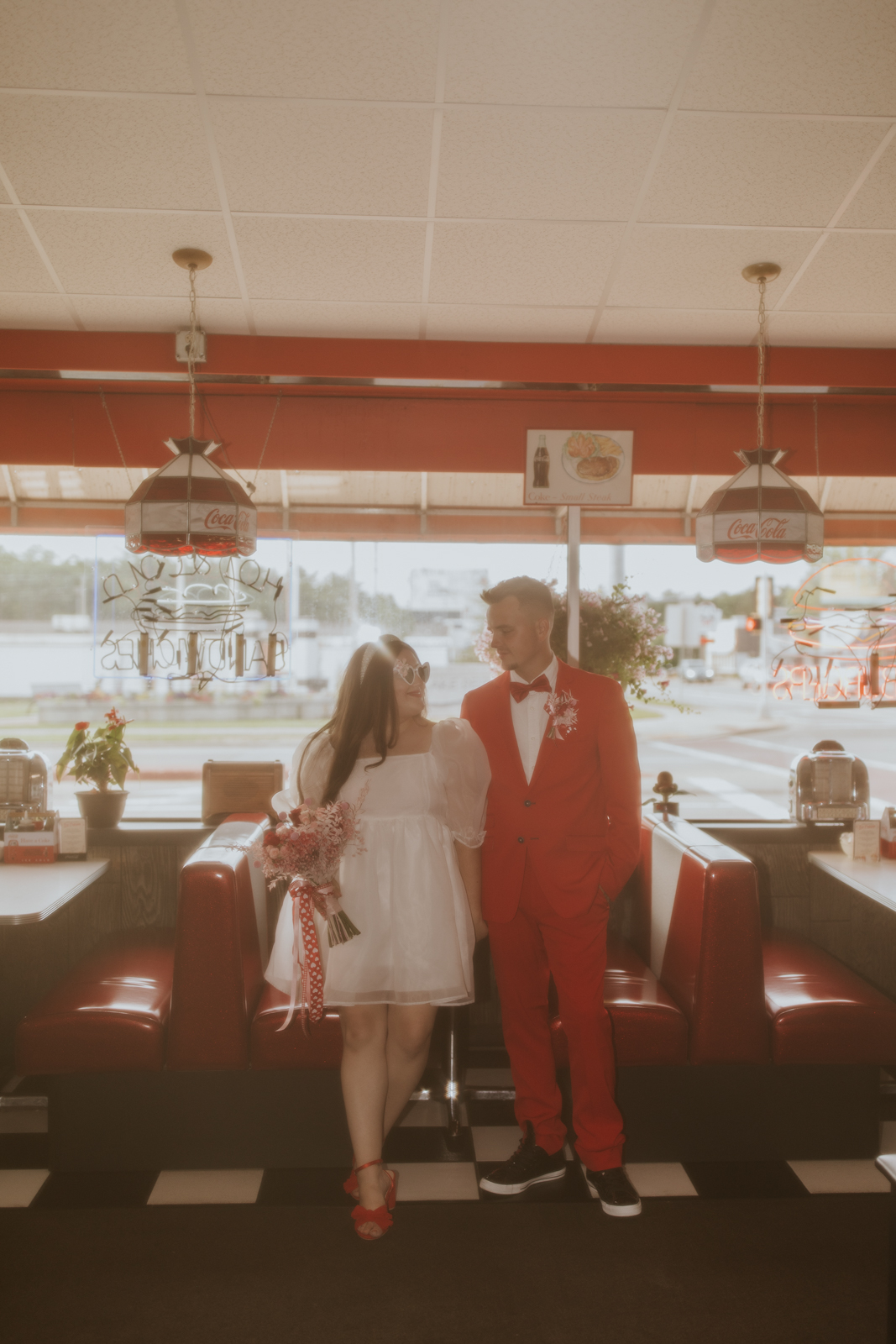 Retro Wedding Ideas For The Couple That Never Goes Out of Style - DWP  Insider