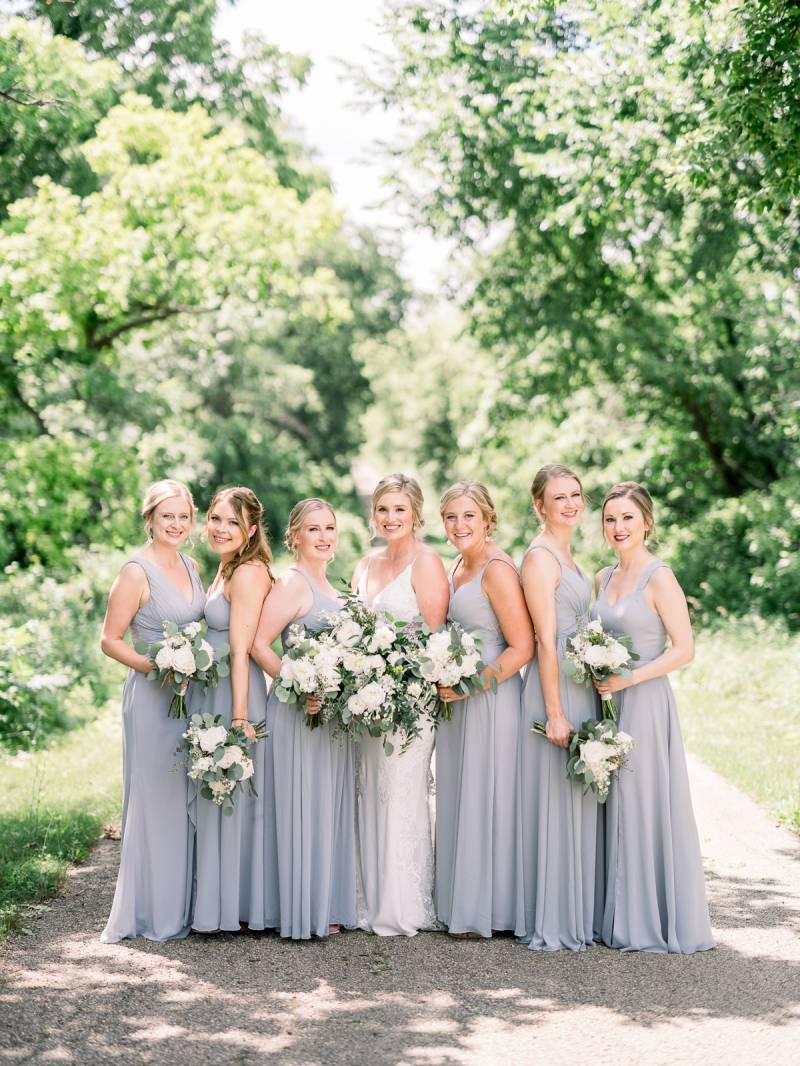 A GUIDE TO CHOOSING YOUR WEDDING PARTY ATTIRE: +9 WEDDING PARTY LOOKS ...