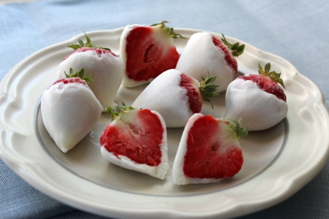 yogurt-dipped-strawberries-660x440