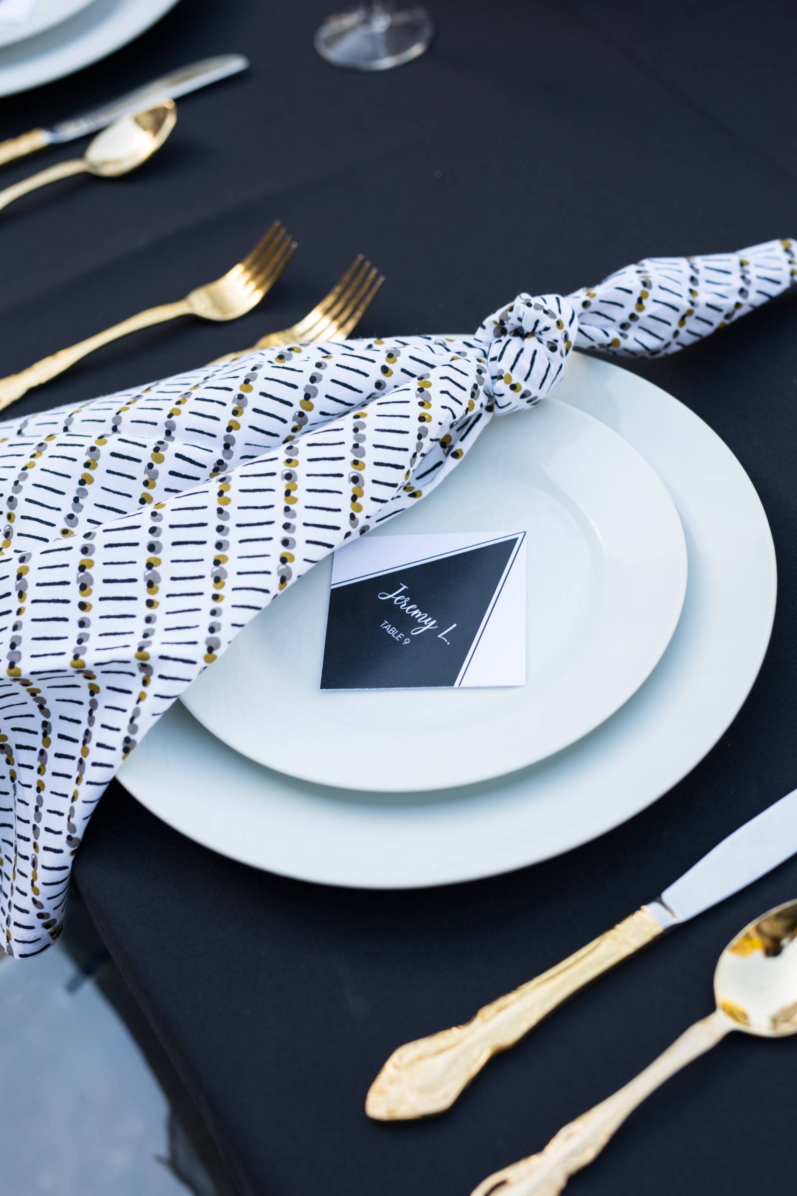 Place setting with patterned napkin