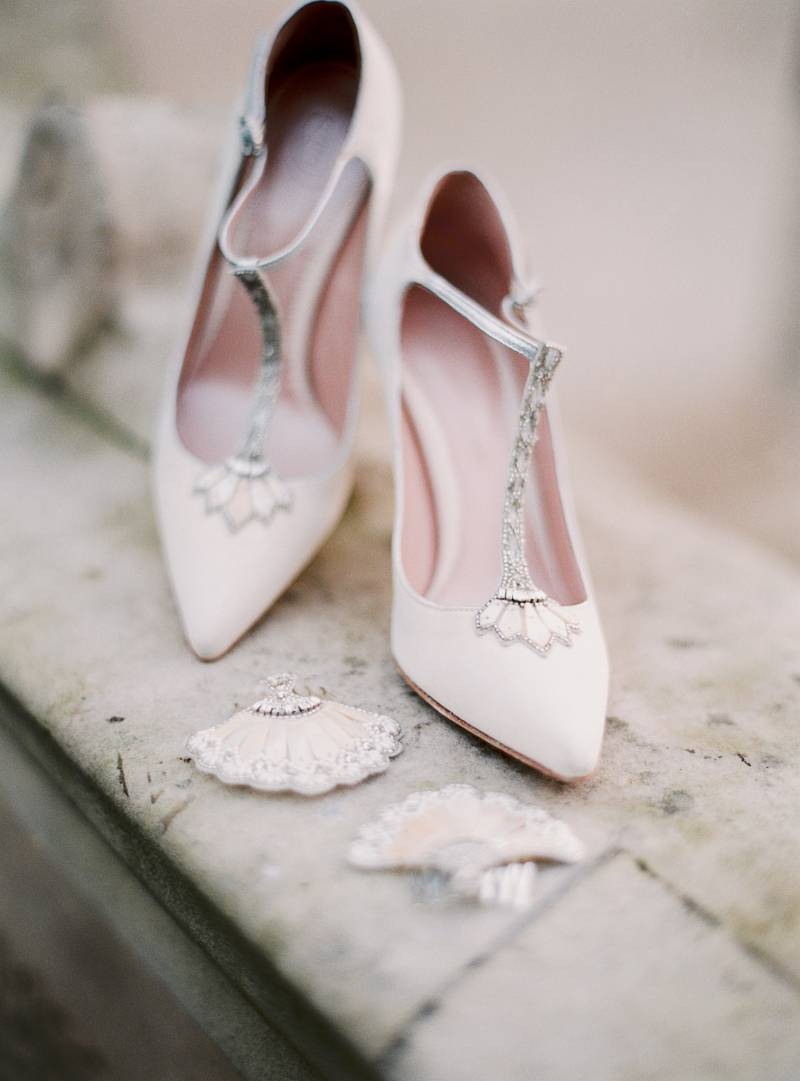 Enchanting romantic wedding inspiration in a boutique hotel | United ...