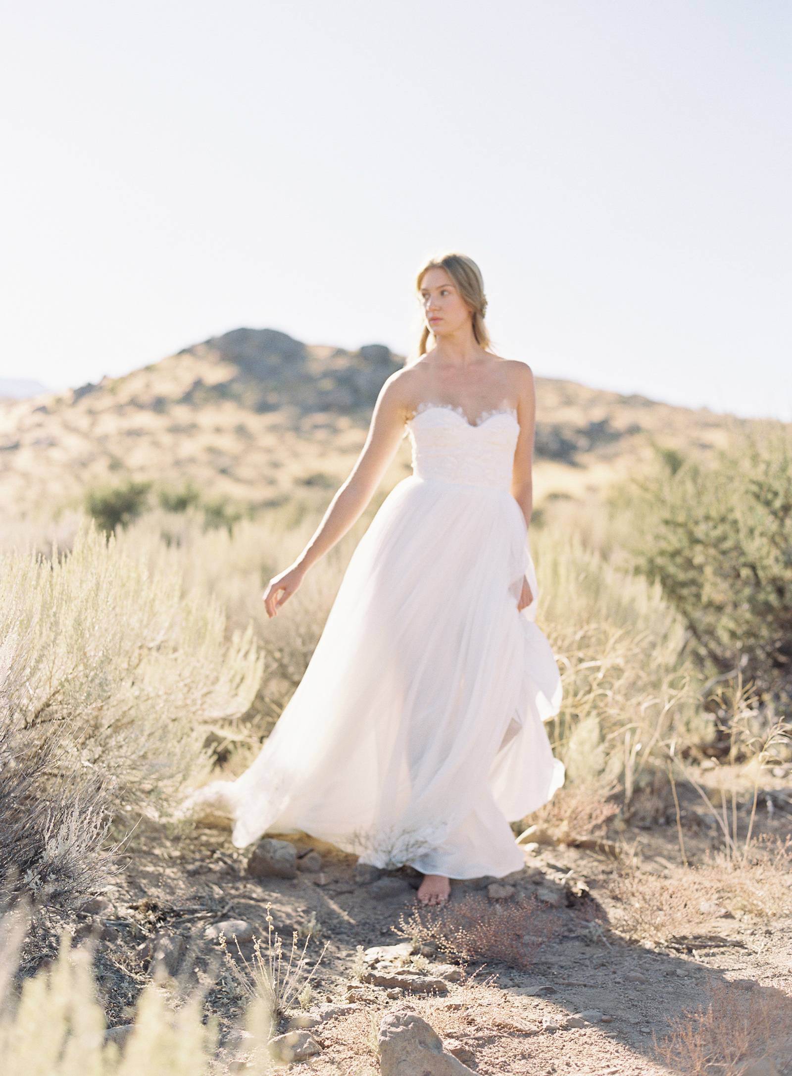Organic & feminine desert bridal inspiration in a muted palette | Los ...