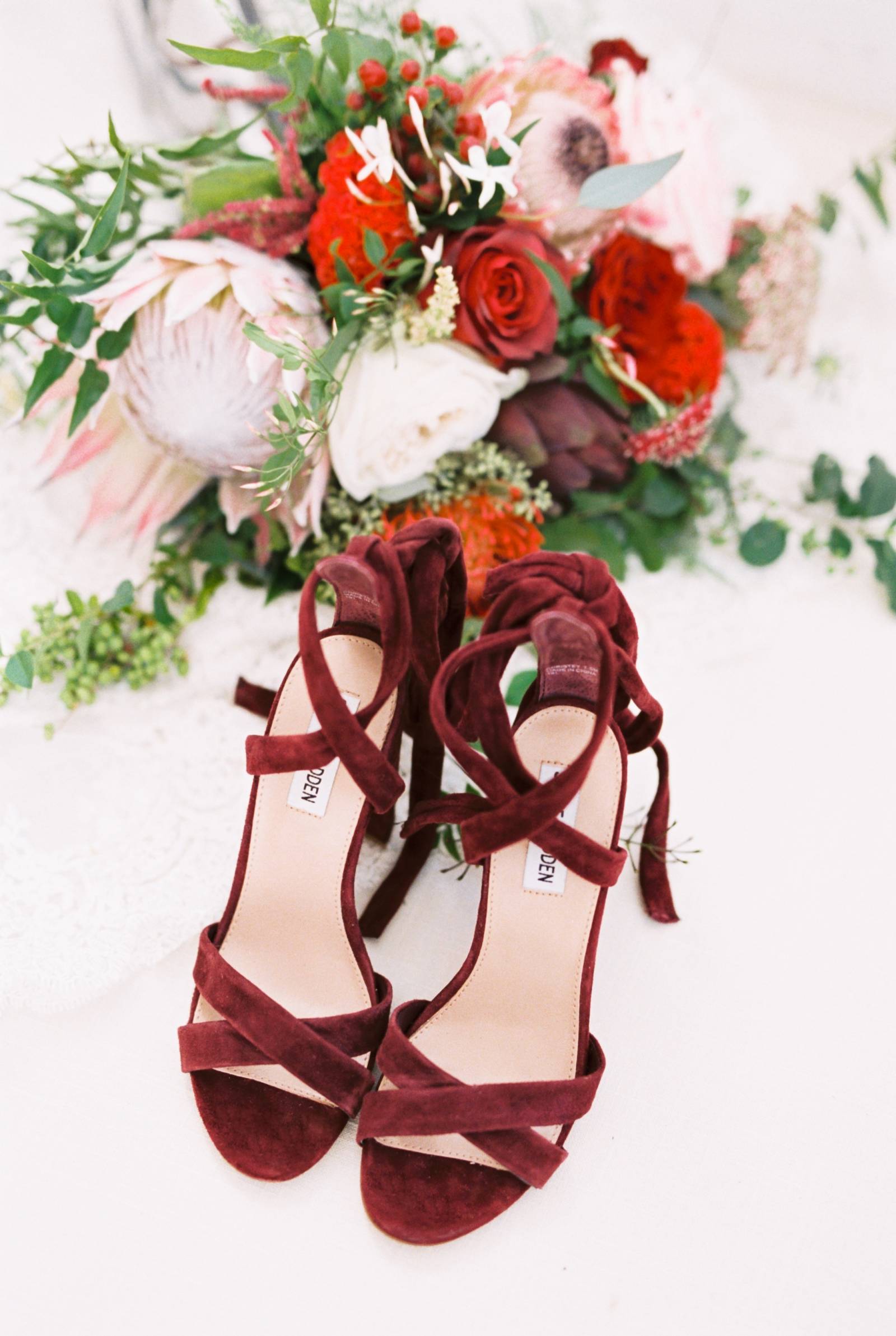 Winter Wedding in Texas with pops of pomegranate red | Texas Real Weddings