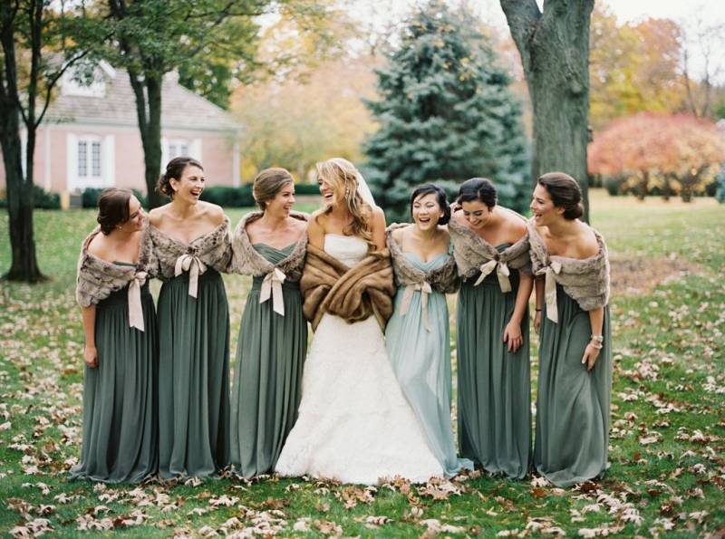 Bridesmaids in green dresses