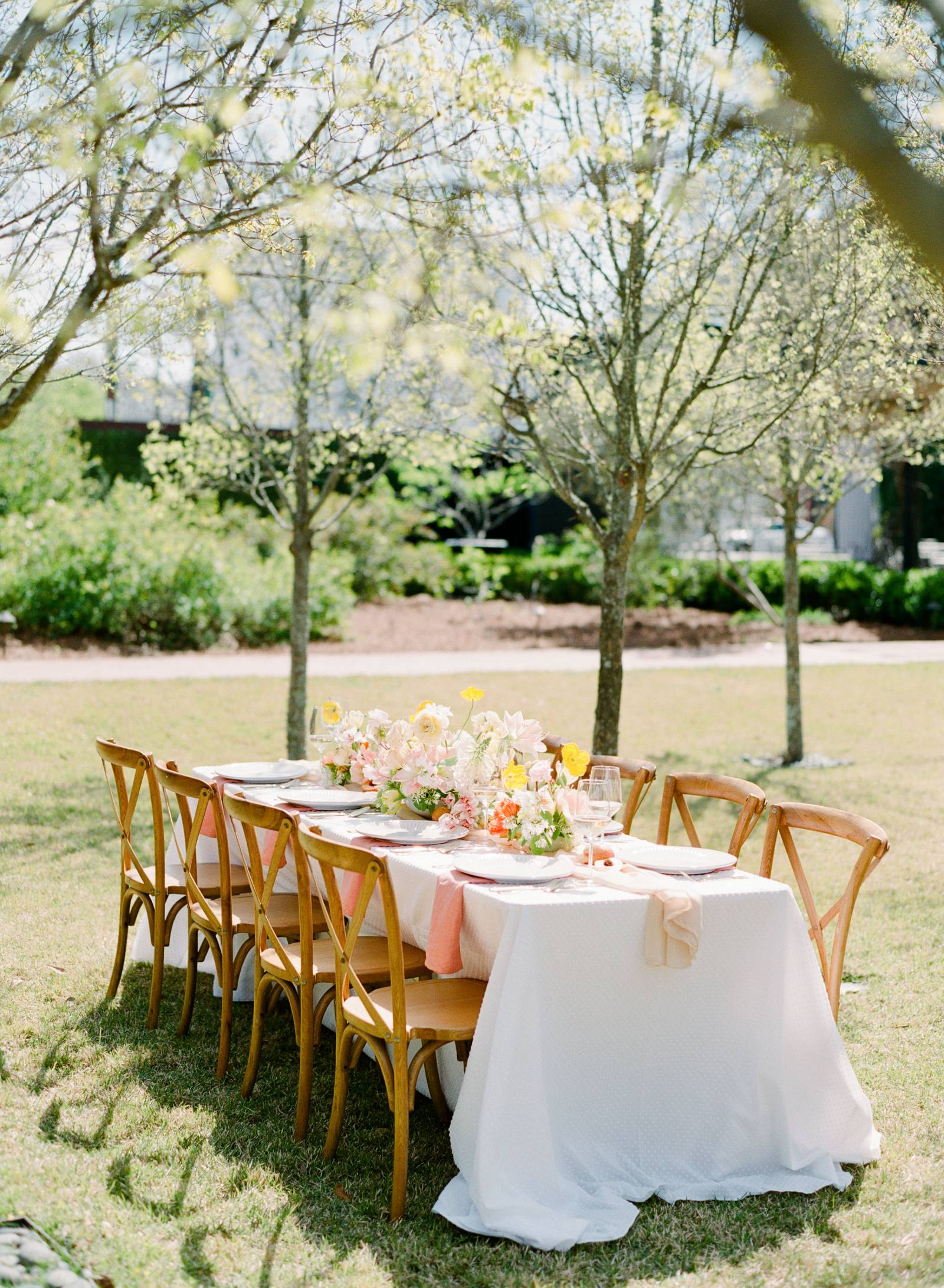 Colourful, fun & happy Southern Wedding Ideas | Savannah Wedding ...