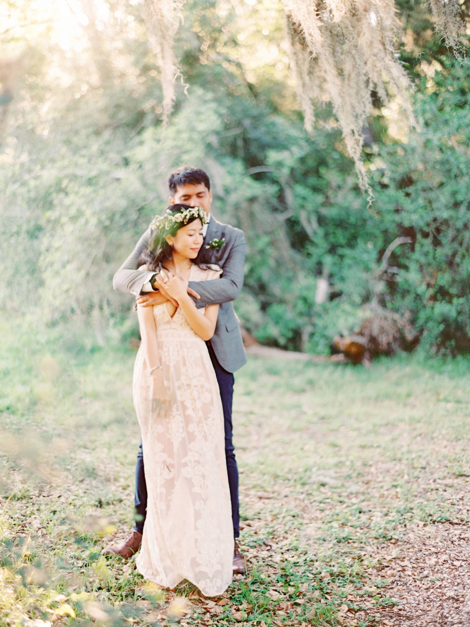 Romantic Spanish moss isn't harmful