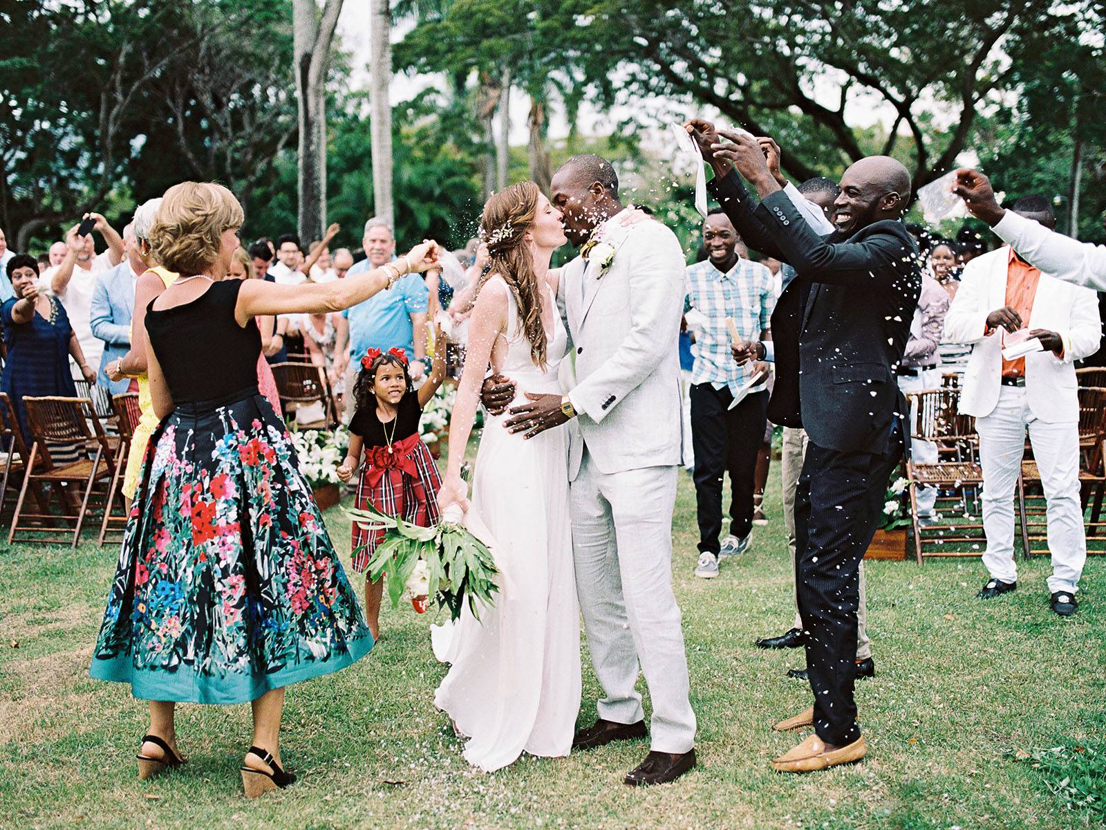 Relaxed Dominican Republic Wedding With A Blending Of Cultures Dominican Republic Real Weddings
