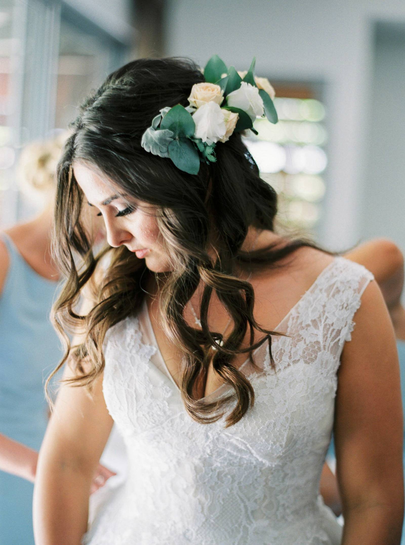 Romantic Western Wedding with Chic Rustic Details | Flower crown hairstyle,  Crown hairstyles, Wedding hairstyles