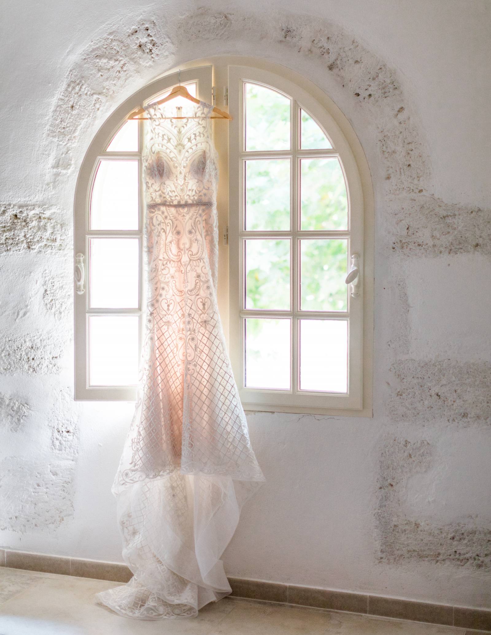 Intimate Ardeche wedding in Provence - French Wedding Style