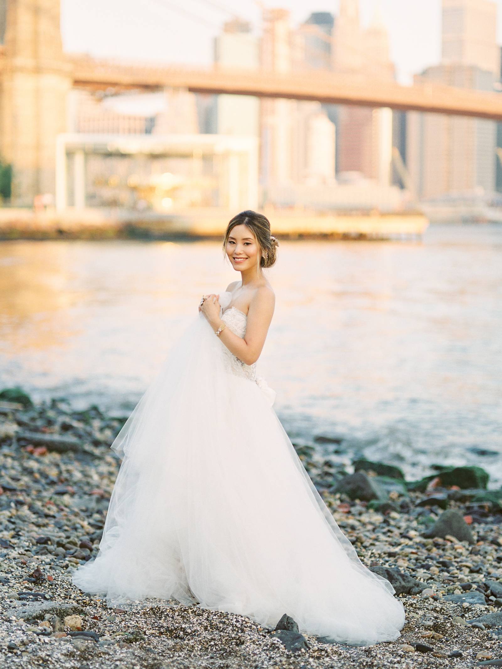 Bridal inspiration under Brooklyn Bridge | Brooklyn Bridal Inspiration