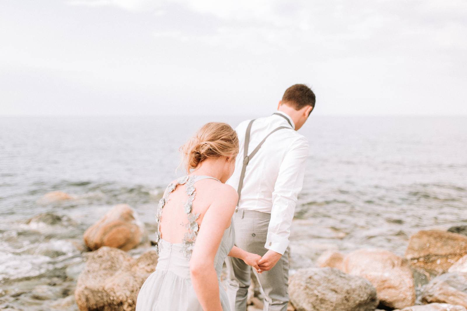 Coastal engagement shoot in Greece | Greece Engagement | Gallery | Item 44