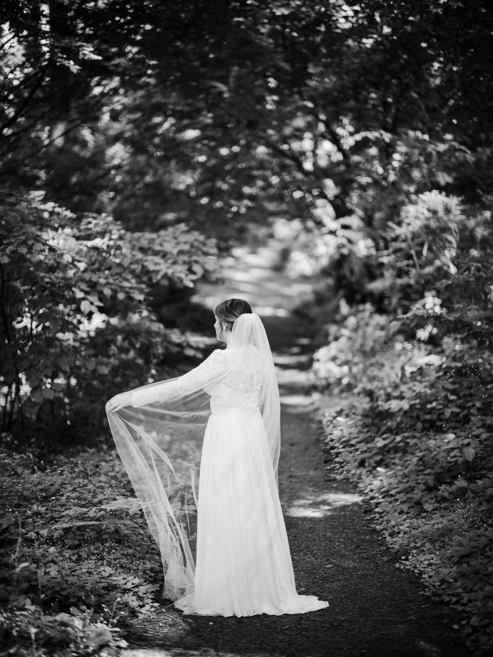 Fairytale Woodland Garden Wedding in Washington | Washington Real Weddings
