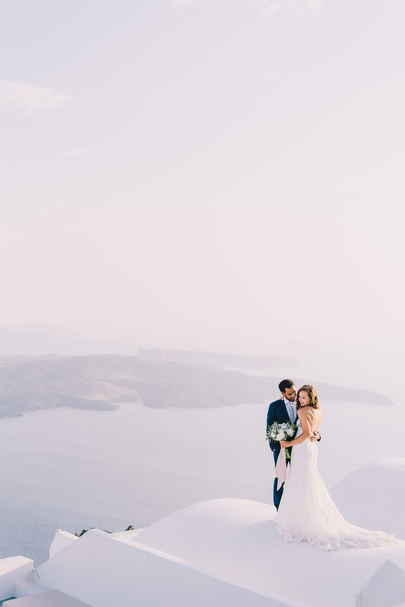 Simple & timeless destination wedding in Santorini, Greece | Santorini ...