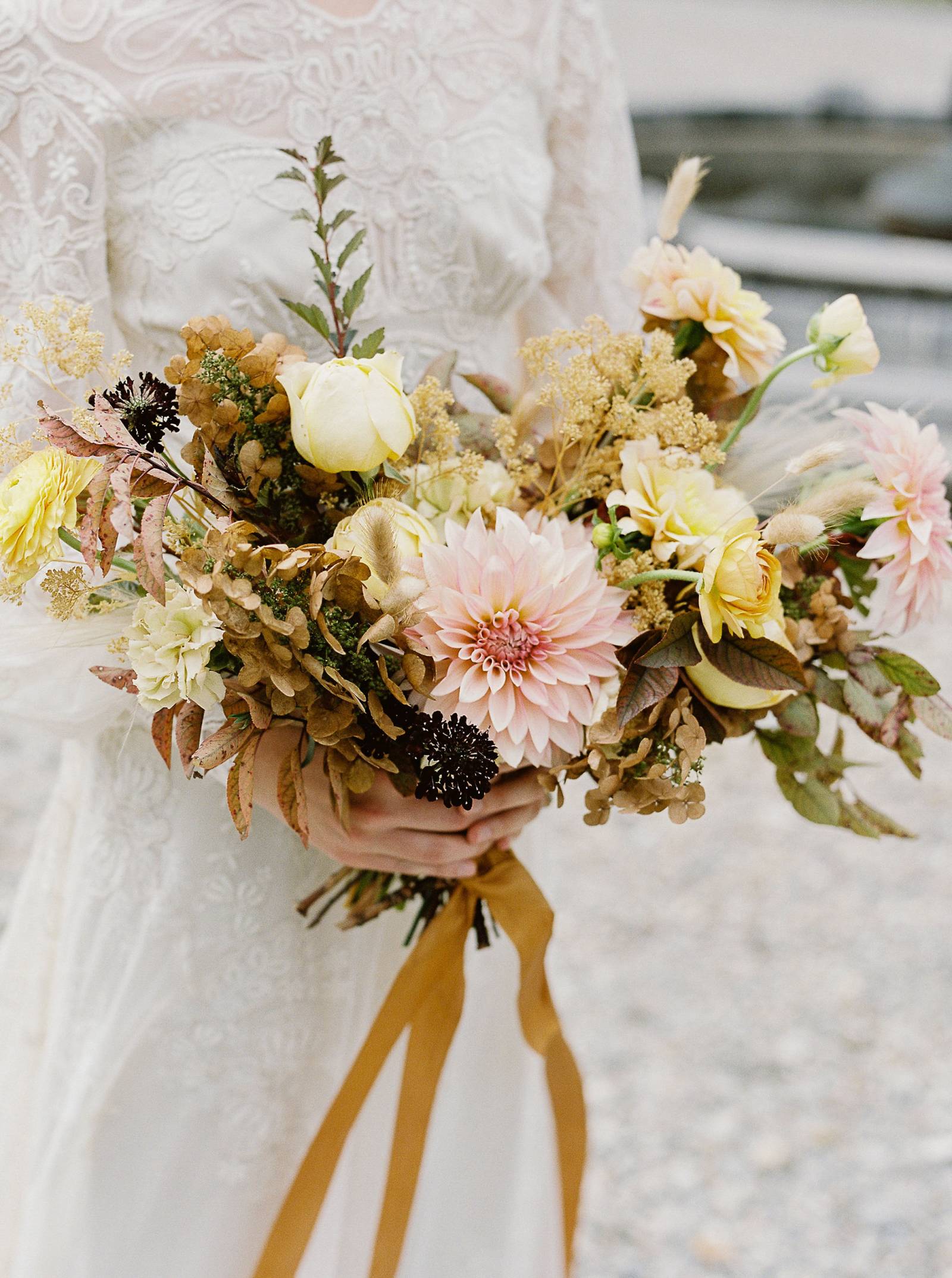 Elegant & timeless fall wedding ideas with a charming vintage appeal ...