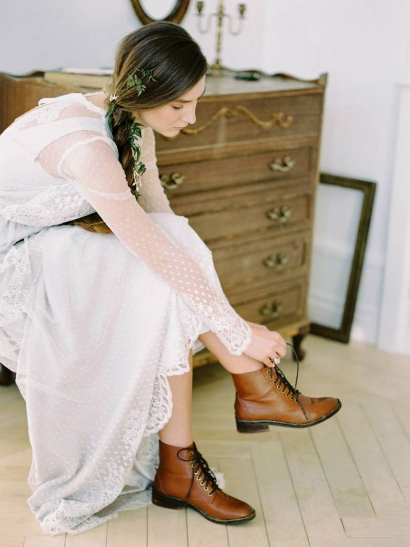 Bride with brown boots