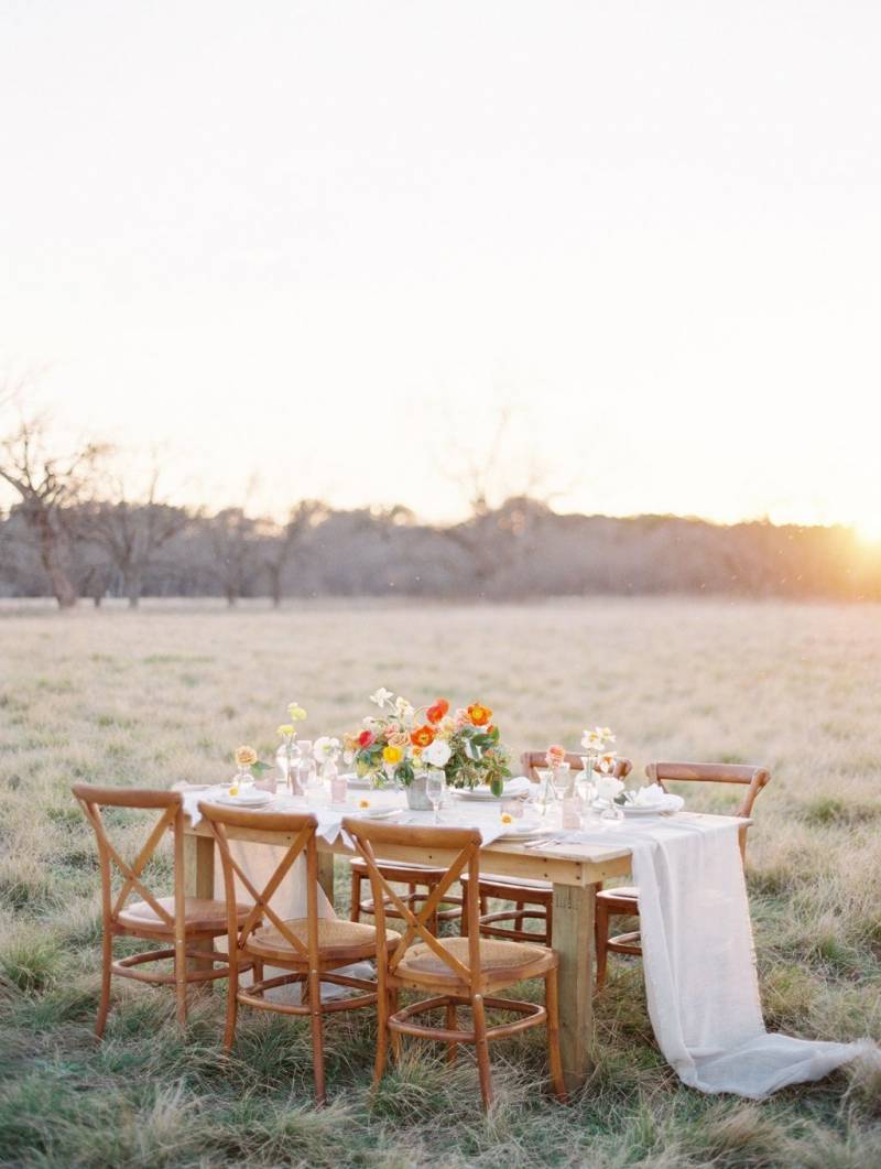 Table setting in a field