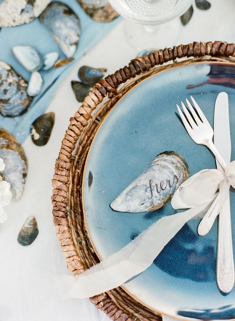 Placesetting with Oyster placecards