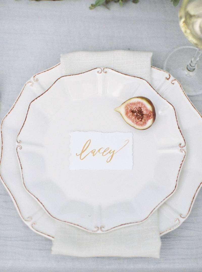 Place setting with fig