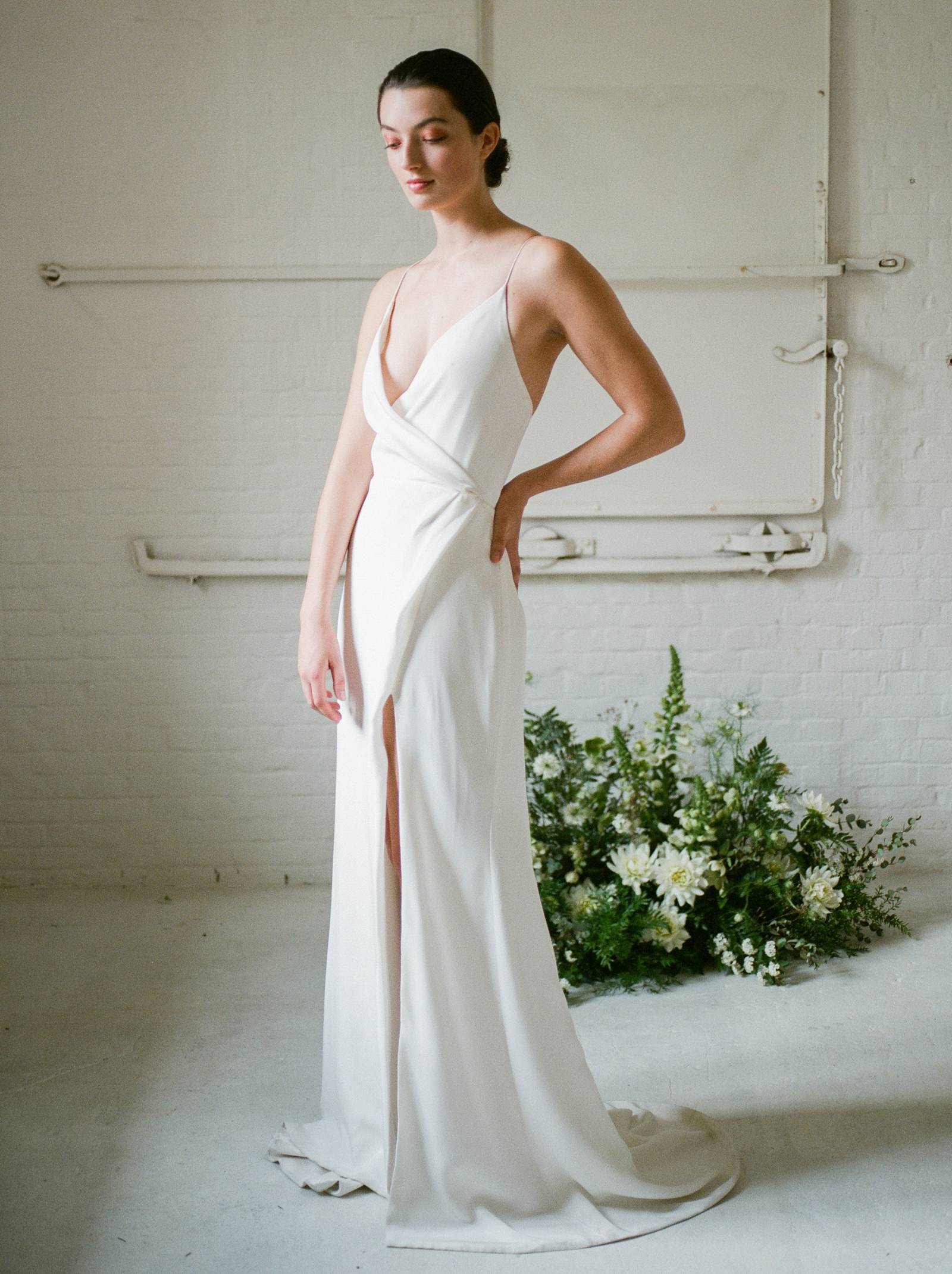 Simple, contemporary & minimalist white wedding inspiration | Belgium ...