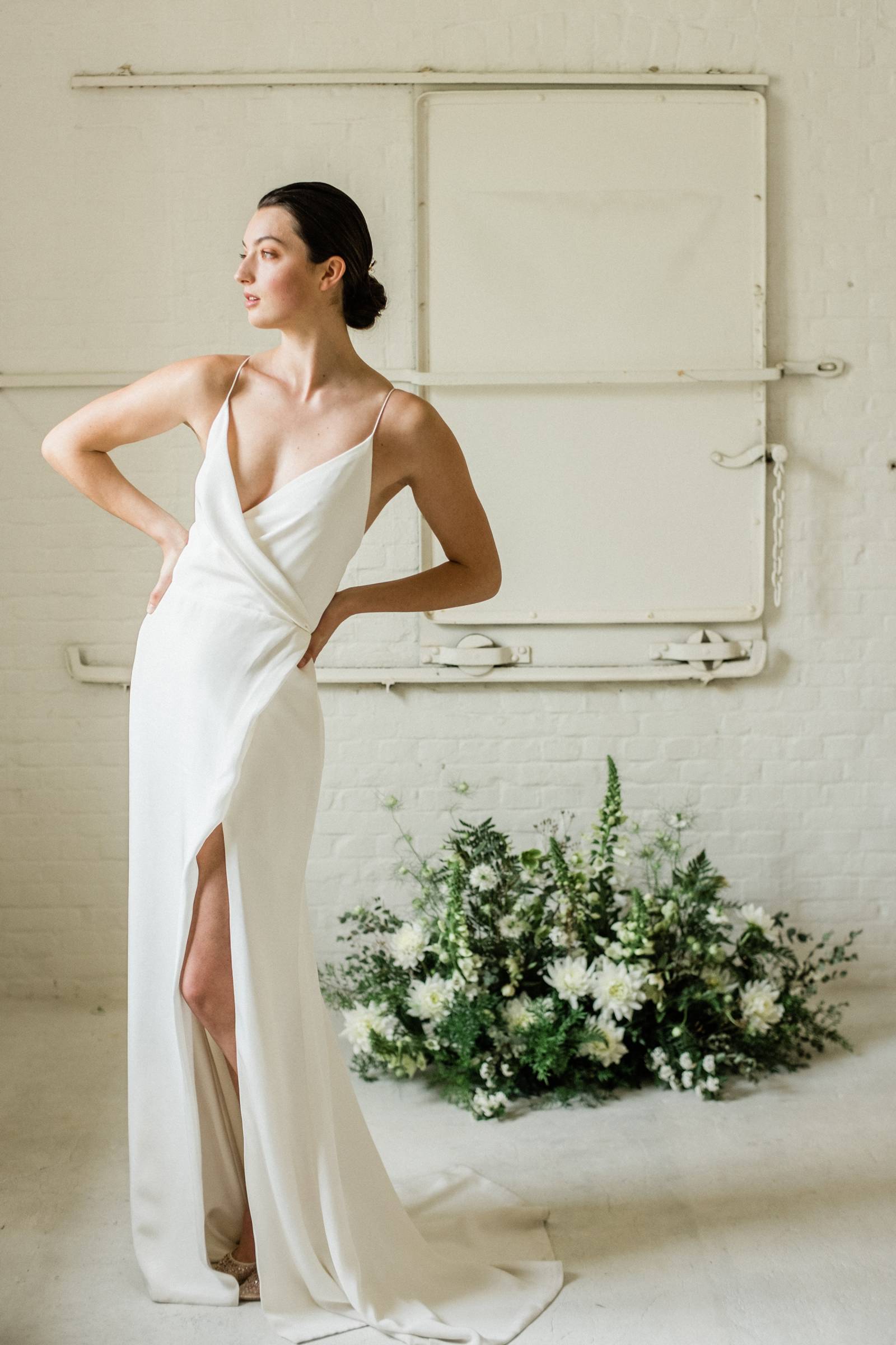 Simple, contemporary & minimalist white wedding inspiration | Belgium ...