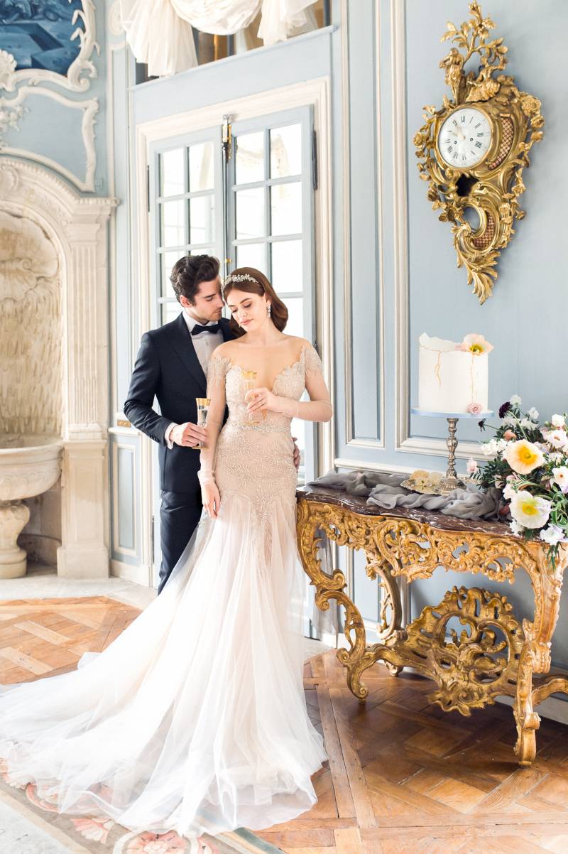 Luxurious elopement shoot bringing you the ultimate French Chateau ...