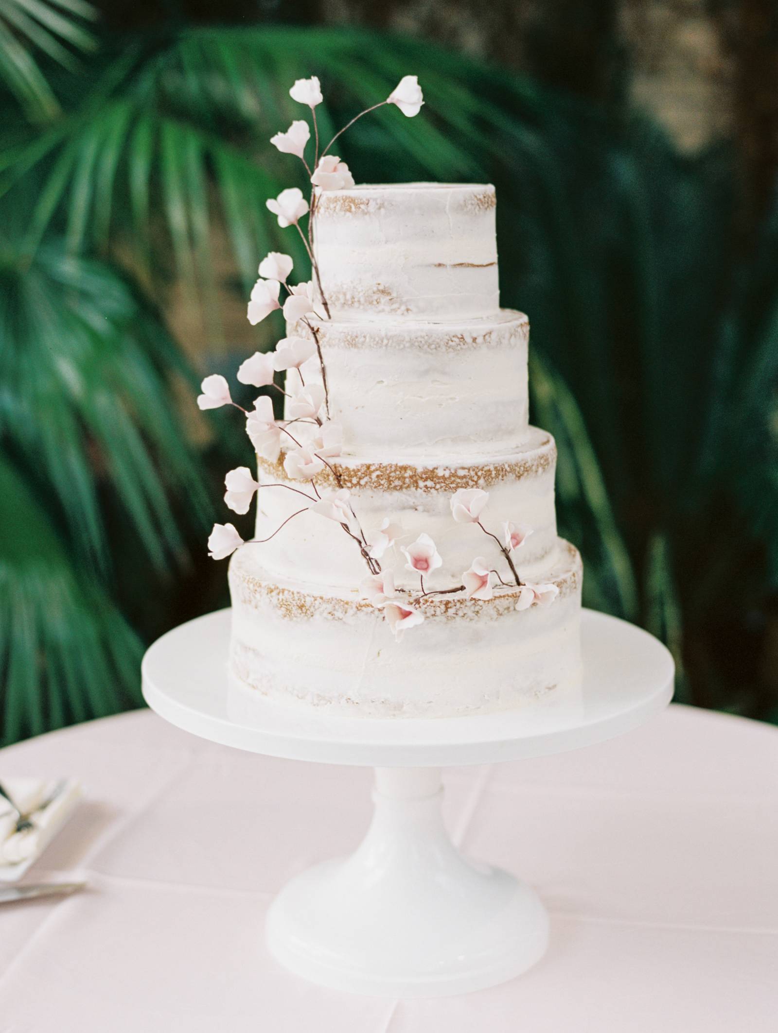 Wedding at the historic Jewel Box in St. Louis with a fresh & romantic ...
