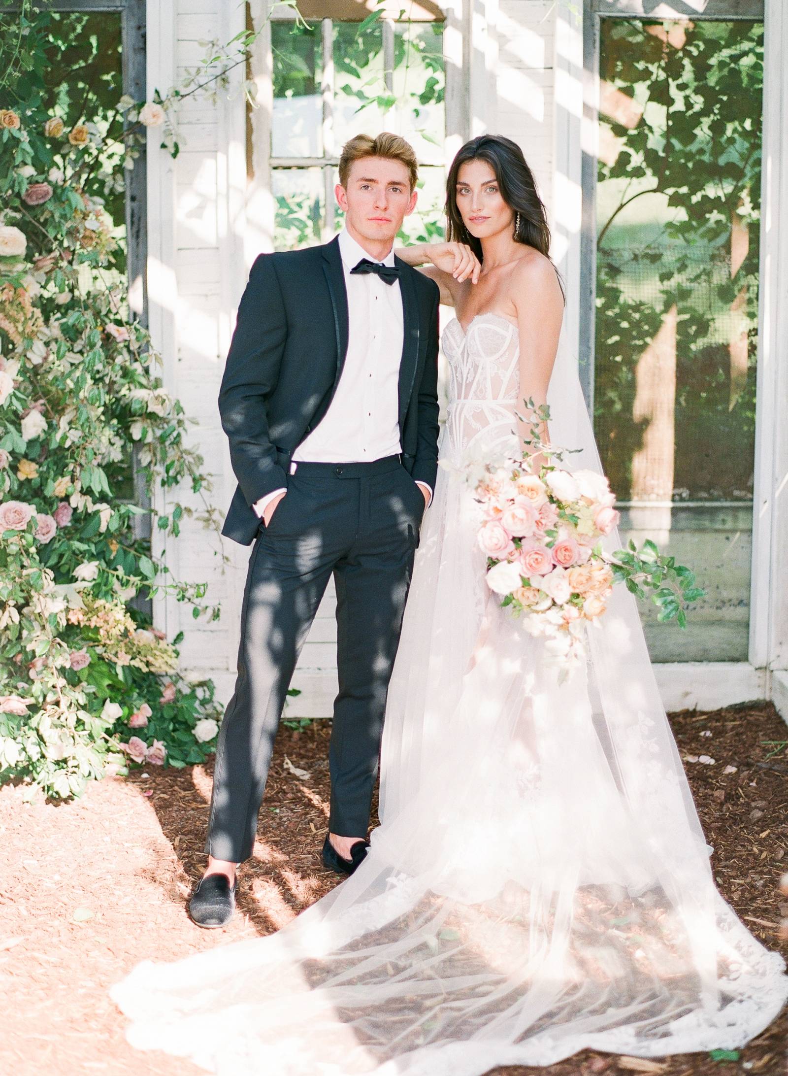 Sweet & charming spring wedding inspiration at Mint Springs Farm ...