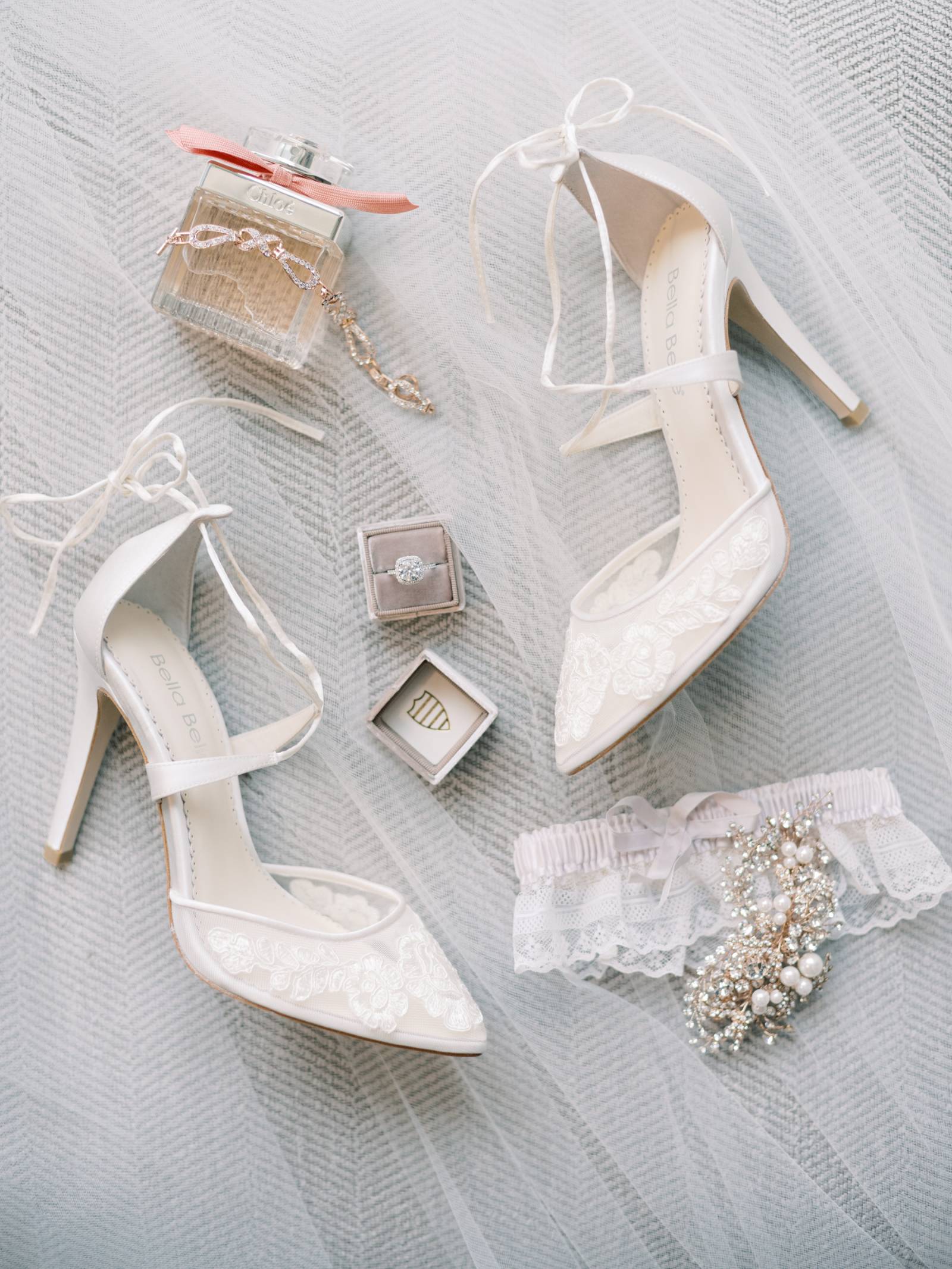 A sweet South Carolina Wedding laden with French details and elegance ...