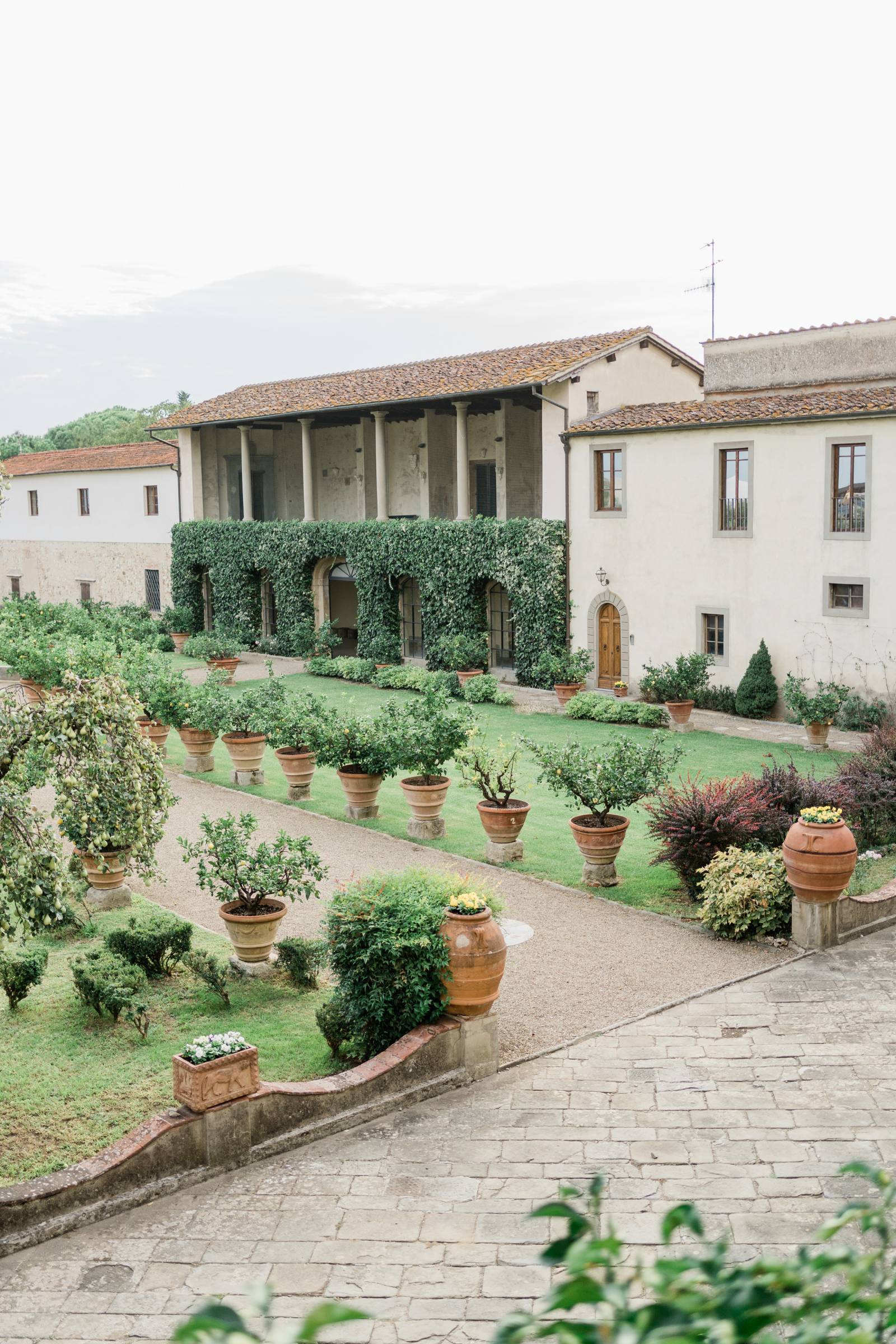 Wedding Dresses in Tuscany Italy - Le spose di Mori