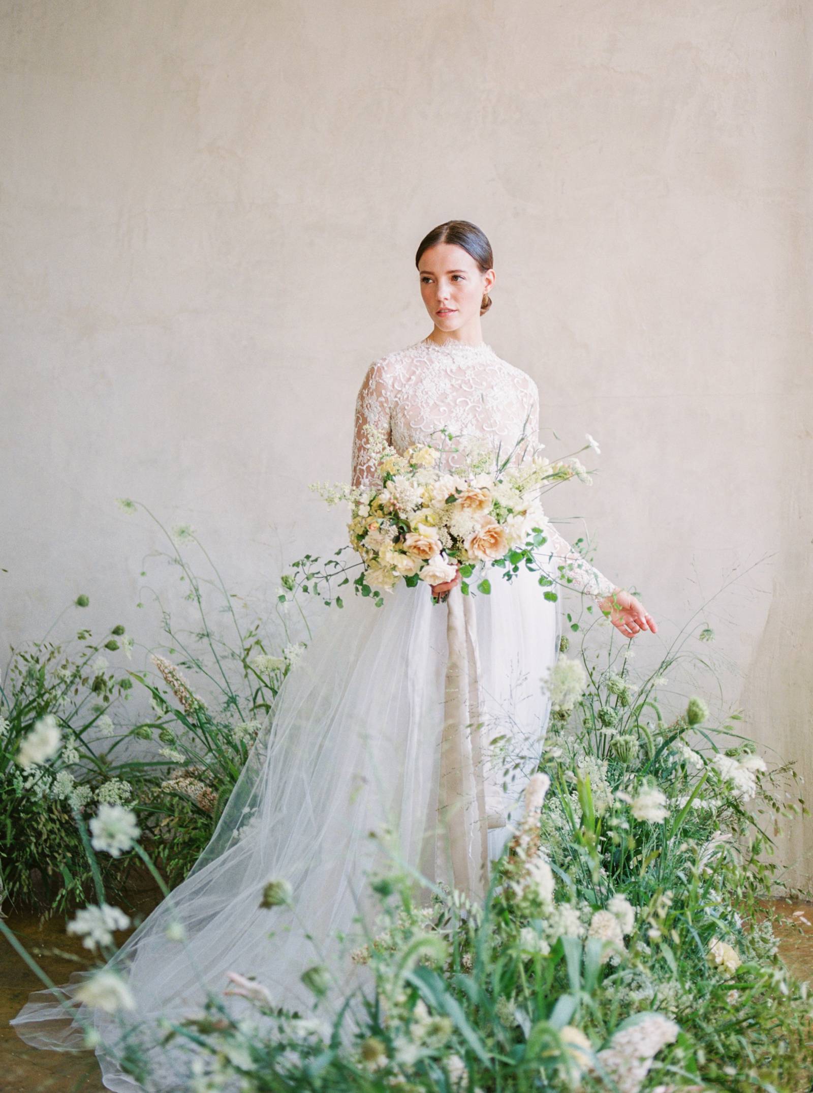 An Ode to Provence: Timeless & elegant French Wedding Inspiration ...